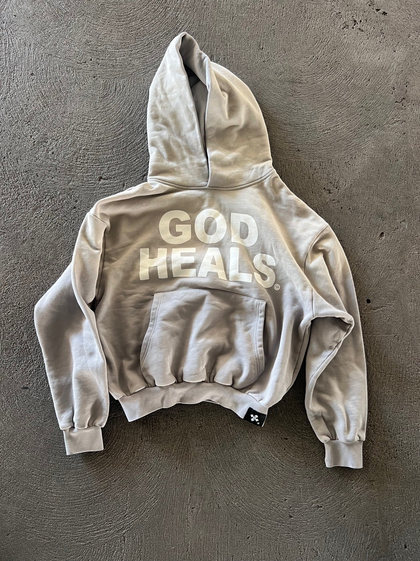 GOD HEALS HOODIE